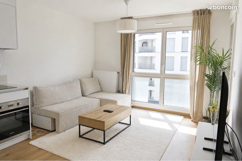 Appartement 2 pièces 45 m² · à Champs-sur-Marne · 45 m² · 300 €