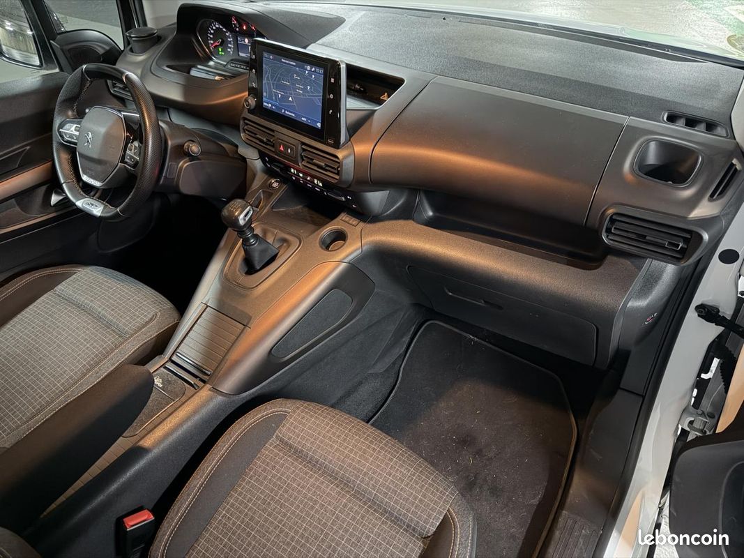 PEUGEOT RIFTER 1.5 HDI 130 ch COMBI GT (image 10)