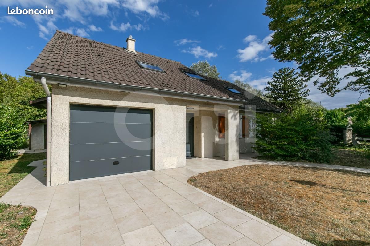 Maison 7 pièces 167 m² · à Pontault-Combault · 167 m² · 489 000 €