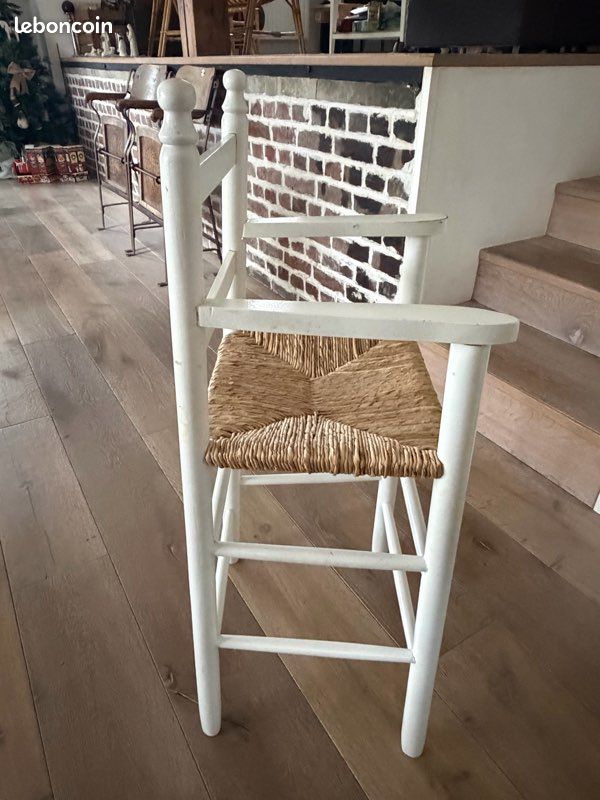 Chaise haute en bois (image 2)