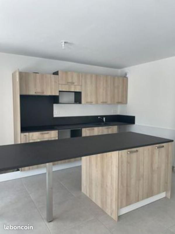 Appartement 4 pièces 82 m² · à Voiron · 82 m² · 1 093 €/mois