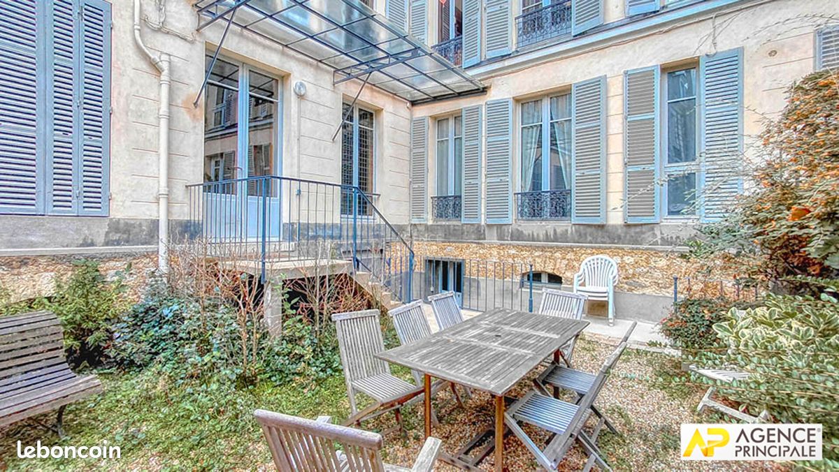 Appartement 4 pièces 104 m² · à Versailles · 104 m² · 860 000 €