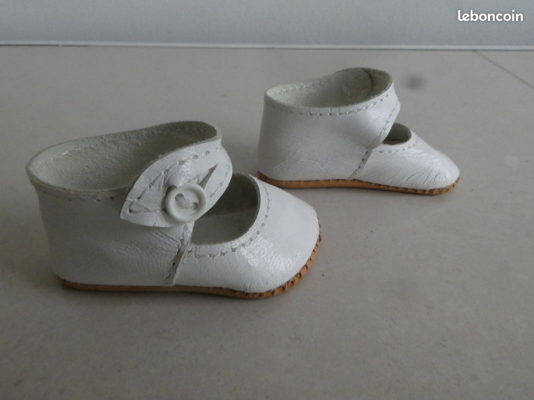 Chaussures pour poupée 36 cm ma Corolle : Baskets argentés - Jeux et