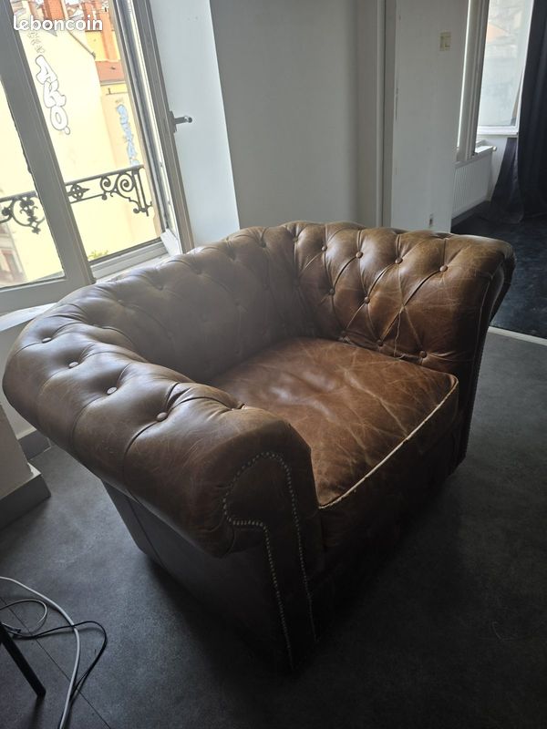 Fauteuil Chesterfield Maisons du Monde cuir de vachette marron (image 3)