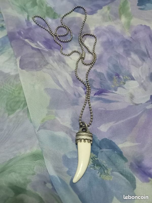 Collier Vaiana Collier Pendentif Dent De Loup Réglable COAI - Pierre Naturelle (œil De Tigre Rouge Ou Unakite), Cordon Nylon 40-75 Cm - Homme/femme, Symbole Courage Kippa Juive Homme
