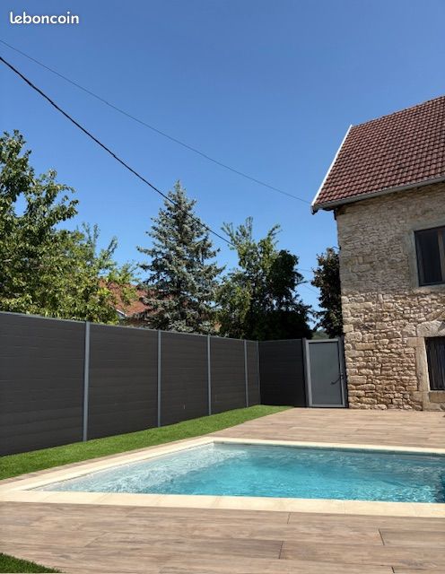 Maison 10 pièces 342 m² · à Bouclans · 342 m² · 450 000 €