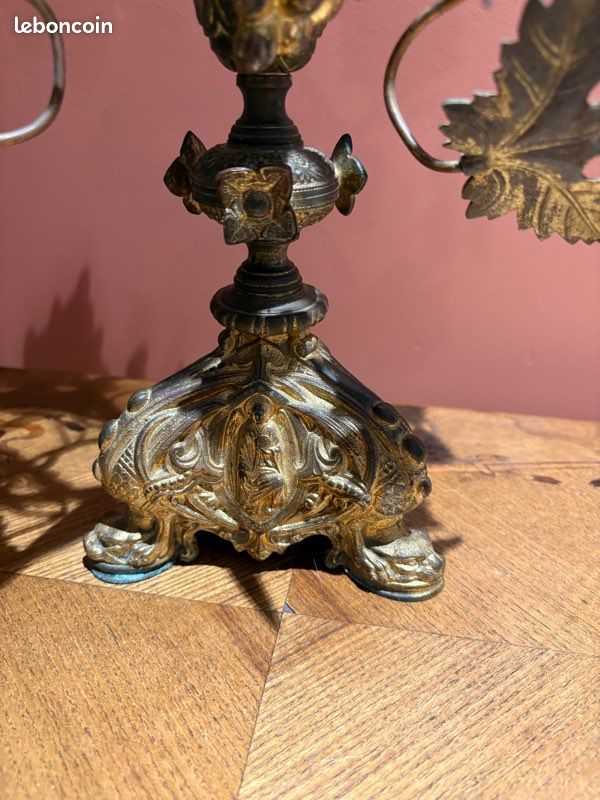 Chandelier Candélabre Girandole Ancien XIXème Église Bronze Doré Fleur de Lys Raisin Épi de blé - Antiquités
