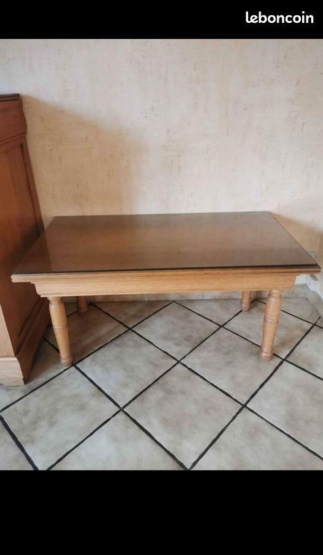 Table en chêne (image 1)