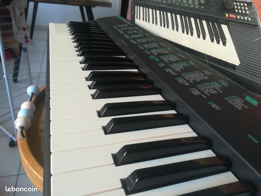 Clavier Yamaha PSR-75 (image 1)