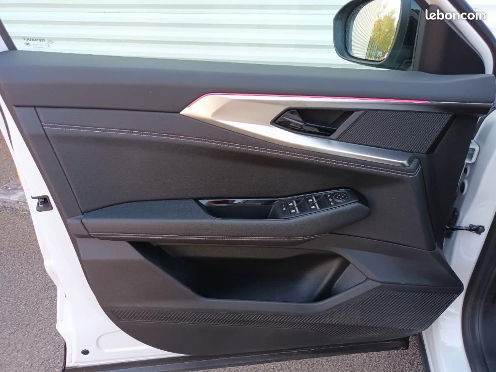 Renault Austral E-Tech hybrid 200 Techno (image 18)