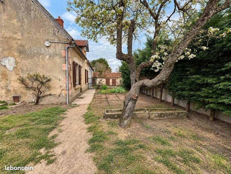 Maison 4 pièces 98 m² · à Arcomps · 98 m² · 74 500 €