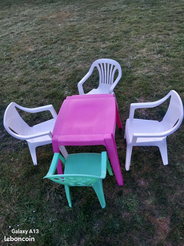 Ensemble table et 4 chaises enfants (image 2)