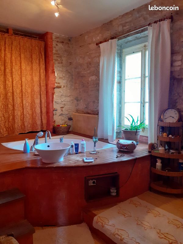 Maison quercynoise de caractère avec piscine privée (image 6)