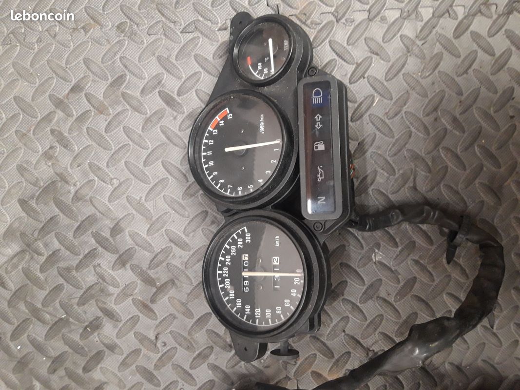 Compteur tableau de bord Yamaha 750 yzf (image 2)