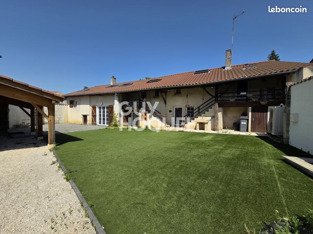 Maison 7 pièces 180 m² · à Mogneneins · 180 m² · 320 000 €