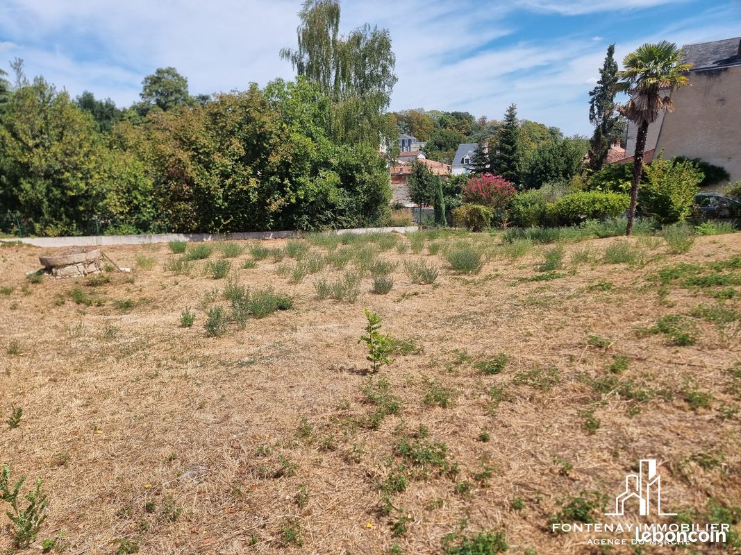 Terrain 819 m² · à Fontenay-le-Comte · 819 m² · 83 000 €