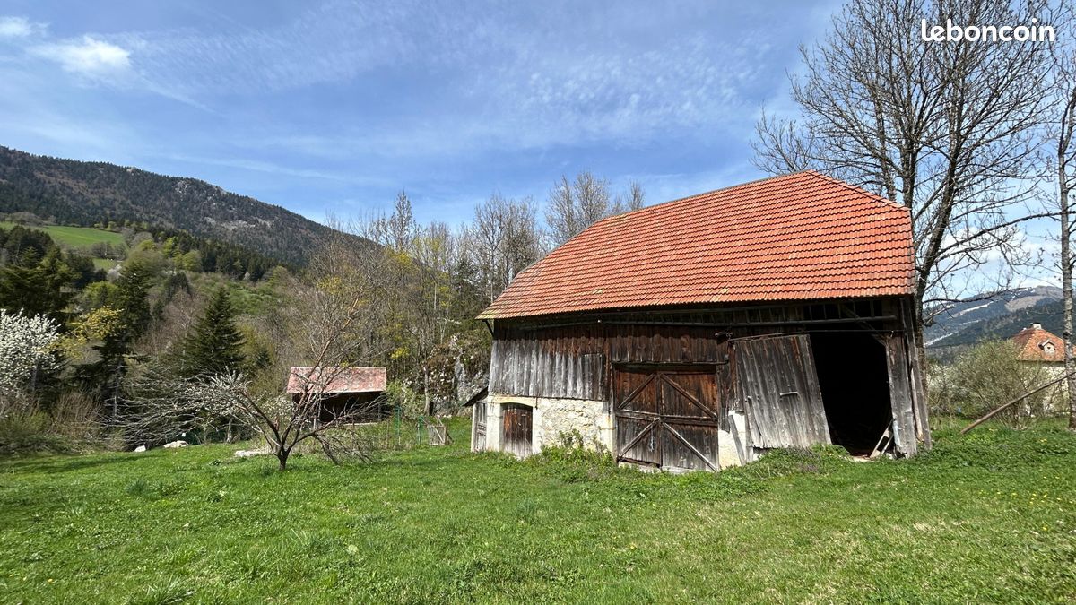 Maison 5 pièces 150 m² · à Saint-Pierre-de-Chartreuse · 150 m² · 195 000 €