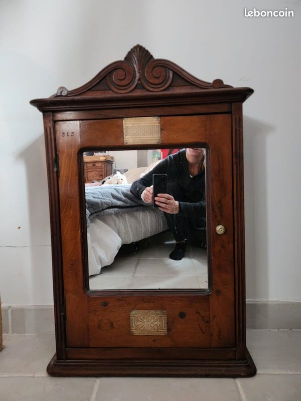 Armoire de toilette ancienne (image 1)