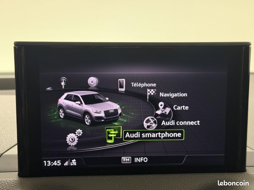 AUDI Q2 35 TFSI COD 150 S tronic 7 S Line (image 18)