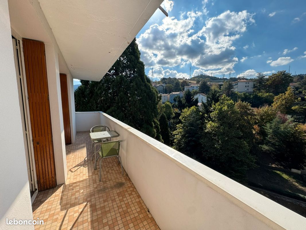 Appartement 2 pièces 47 m² · à Saint-Étienne · 47 m² · 63 000 €