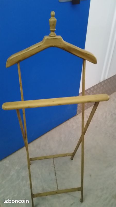 Chevalet vêtements (image 1)