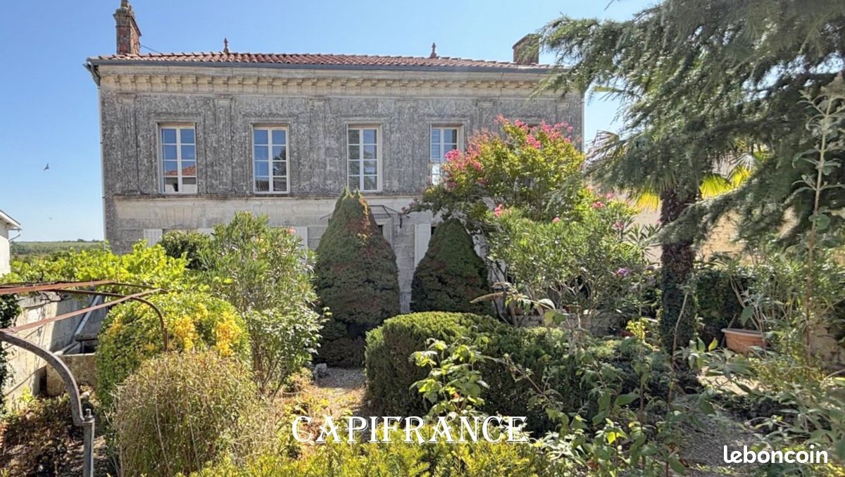 Maison 7 pièces 135 m² · à Port-d'Envaux · 135 m² · 365 800 €