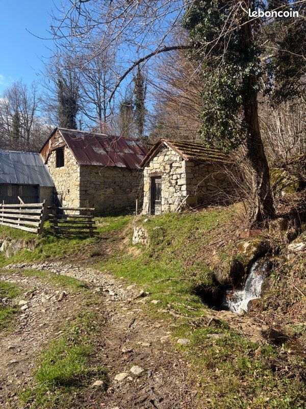 Grange · à Ercé · 65 000 €