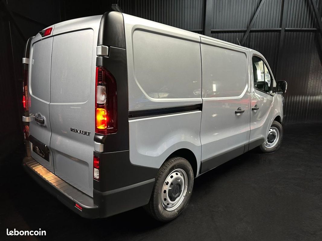 Renault trafic l1h1 advance 3t bluedci 150 auto - cam-clim auto-main libre-nav-rs-26658ht (image 5)