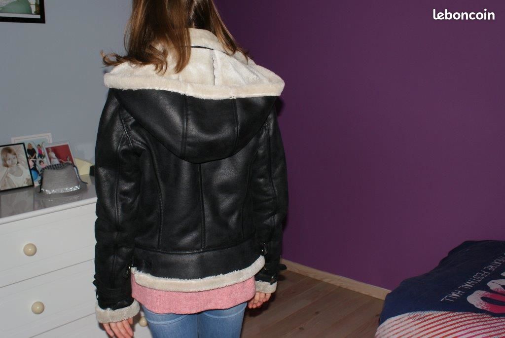 Blouson noir genre cuir Jennyfer (image 2)