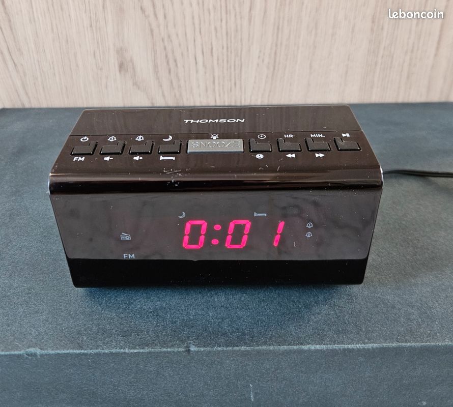 Radio Réveil Thomson CR50 Noir - Design Élégant, Alarme Avec Répétition Pour Des Réveils Doux Et Agréables
