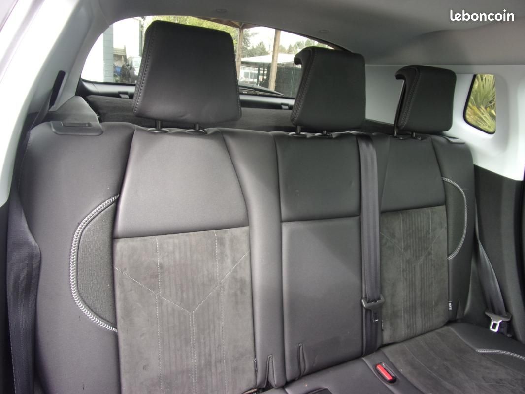 Peugeot 2008 1.6 BlueHDi 100ch BVM5 Crossway (image 11)