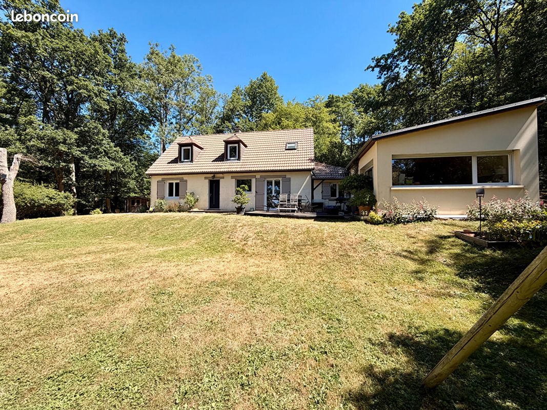 Maison 7 pièces 171 m² · à Sylvains-lès-Moulins · 171 m² · 303 000 €