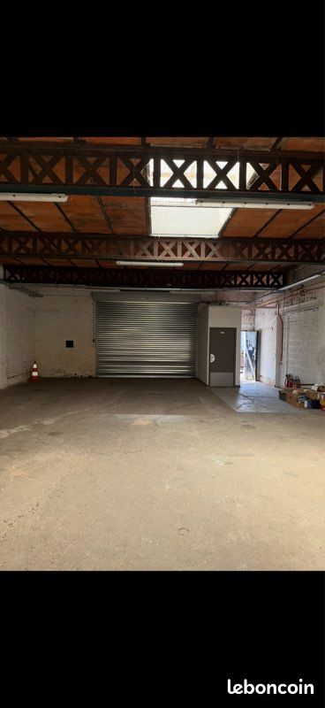 Local commercial 1 pièce 140 m² · à Linselles · 140 m² · 145 000 €