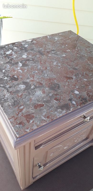 Table de nuit (image 1)
