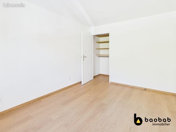 https://img.leboncoin.fr/api/v1/lbcpb1/images/e1/da/29/e1da29cda3634755762deb71466d485757157225.jpg?rule=ad-image