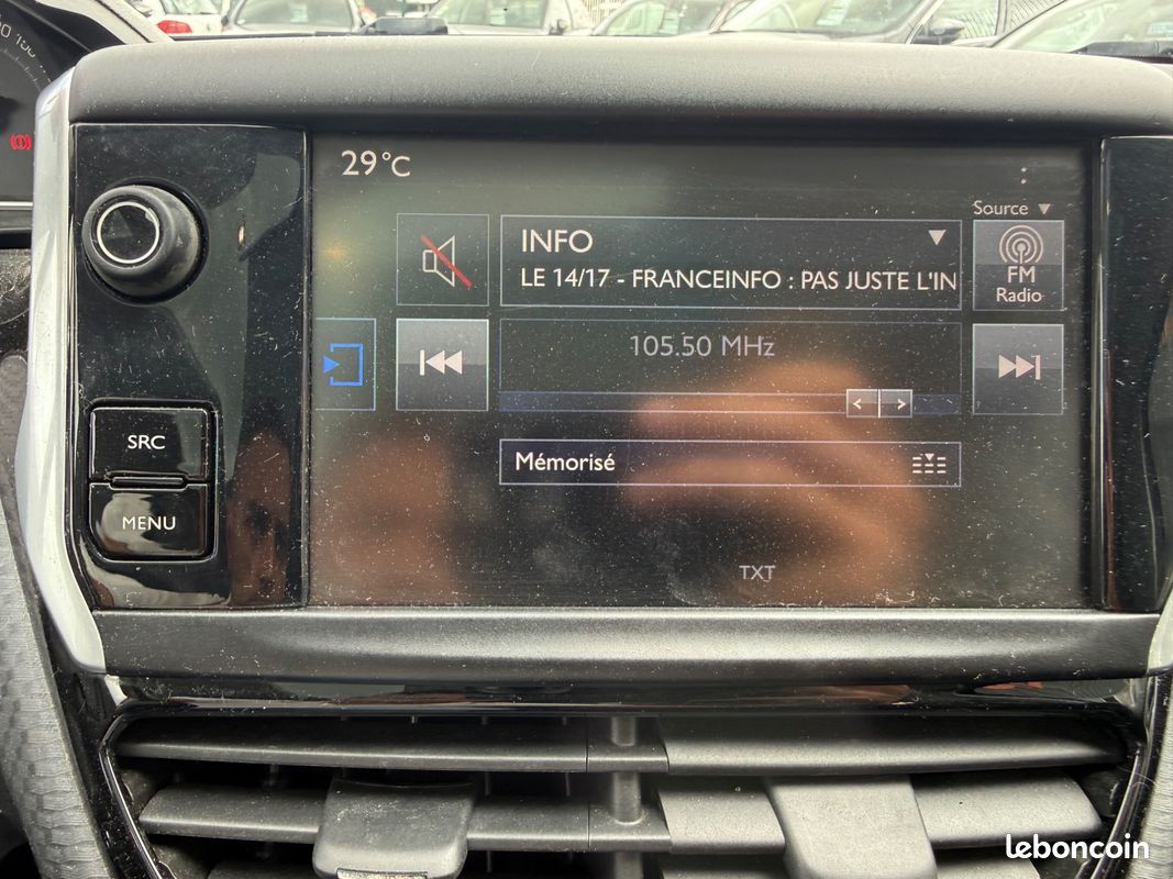 Peugeot 208 generation-i 1.6 bluehdi 100ch feline - catrplay - gps - toit panoramique - rard de recul - clim (image 22)
