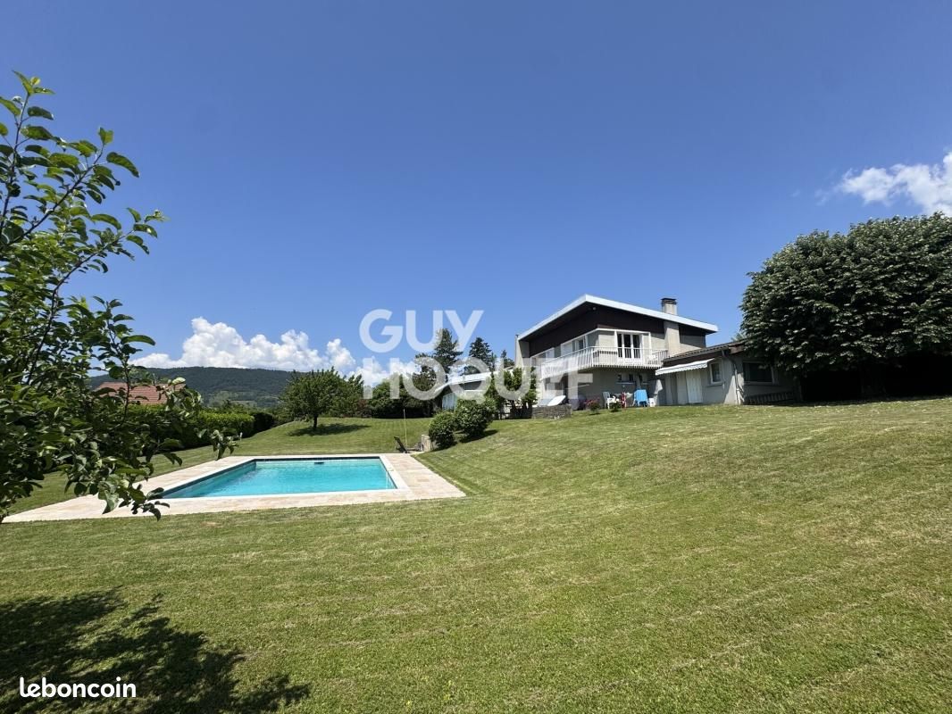 Maison 11 pièces 241 m² · à Saint-Martin-d'Uriage · 241 m² · 849 000 €