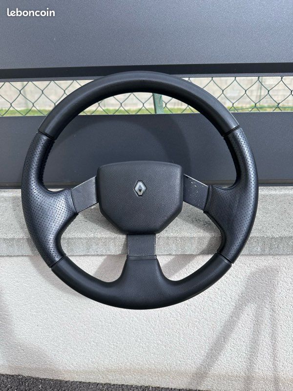 Volant Clio Williams complet superbe (image 1)