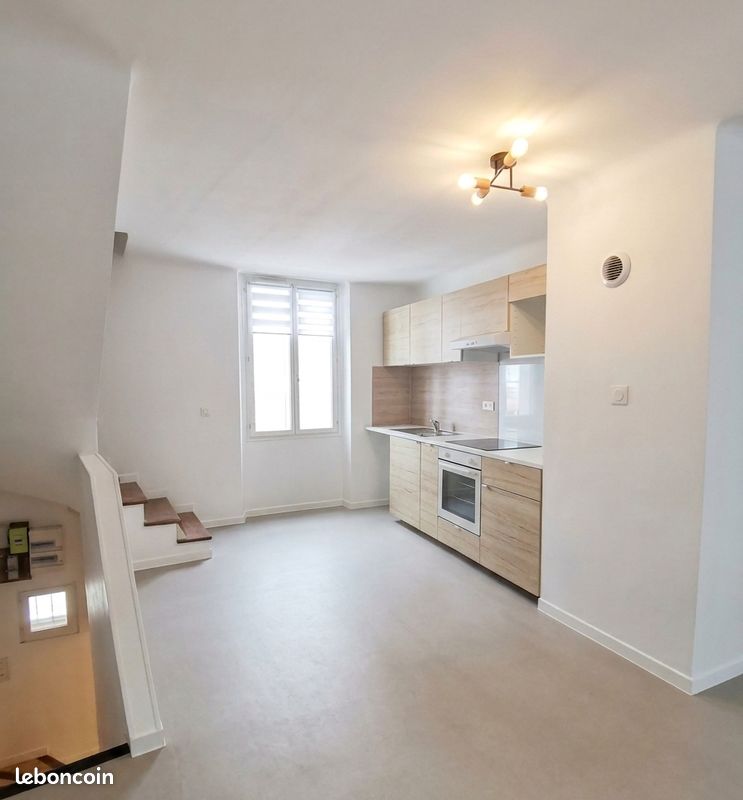 Maison 5 pièces 75 m² · à Trets · 75 m² · 1 090 €/mois