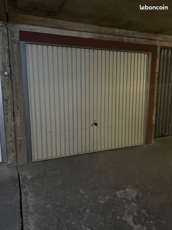 Parking Paris · 271 €/mois
