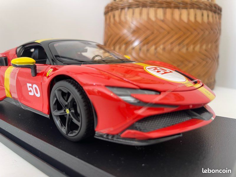 FERRARI SF 90 ASSETTO FIORANNO voiture de collection MAISTO neuve échelle 1/18 (image 2)