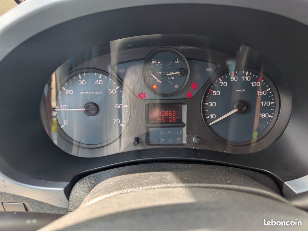 CITROEN BERLINGO MULTISPACE 1.6L 90CH / TRANSPORT PMR / TPMR / 4 PLACES + 1 FAUTEUIl (image 18)