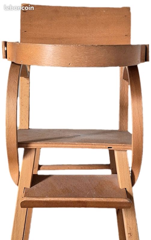 ANCIENNE PETITE CHAISE enfant en bois massif quelque trace de rayure