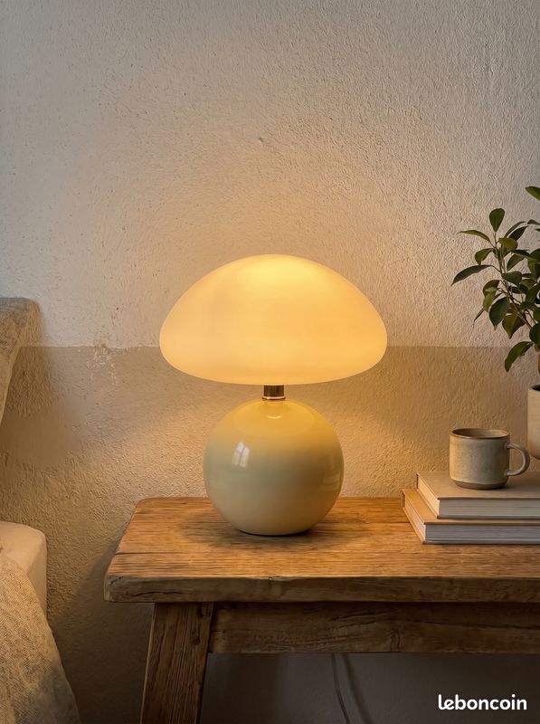 Lampe Table Champignon Jaune Moutarde plastiques Dépoli Design Nordique Cosy Chevet (image 2)
