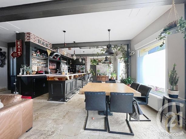 Maison 4 pièces 270 m²