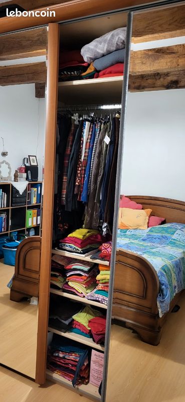 Armoire dressing 3 portes miroir coulissantes. Excellent état. Prix négociable (image 5)