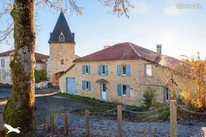 Maison 4 pièces 240 m²