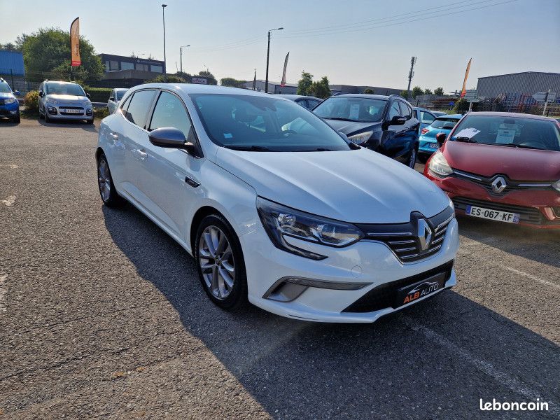 Renault MEGANE IV 1.2 TCE 130CH ENERGY LIMITED (image 3)