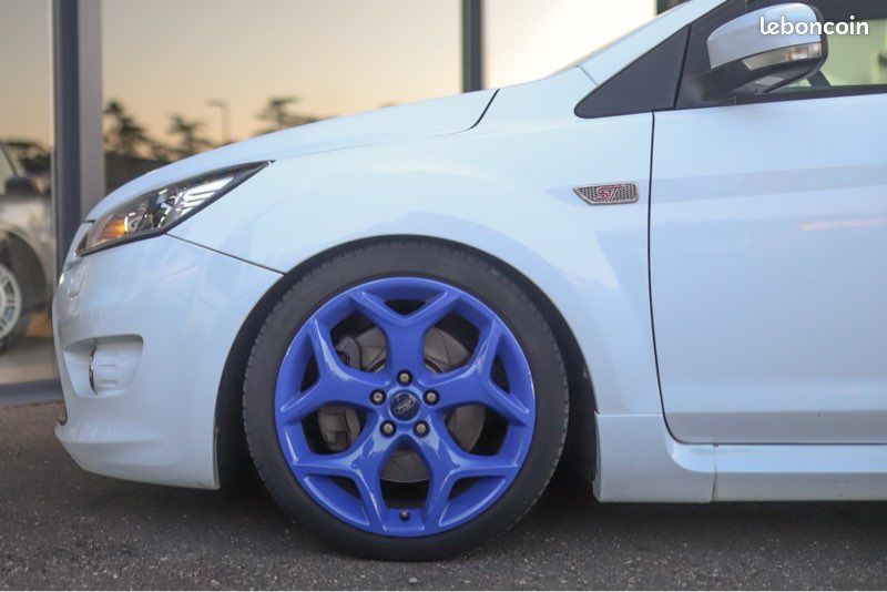 FORD FOCUS ST MK2 2.5 225 cv PHASE 2 3 PORTES - 100% ORIGINE - SIEGES CHAUFFANTS - CARNET COMPLET (image 3)