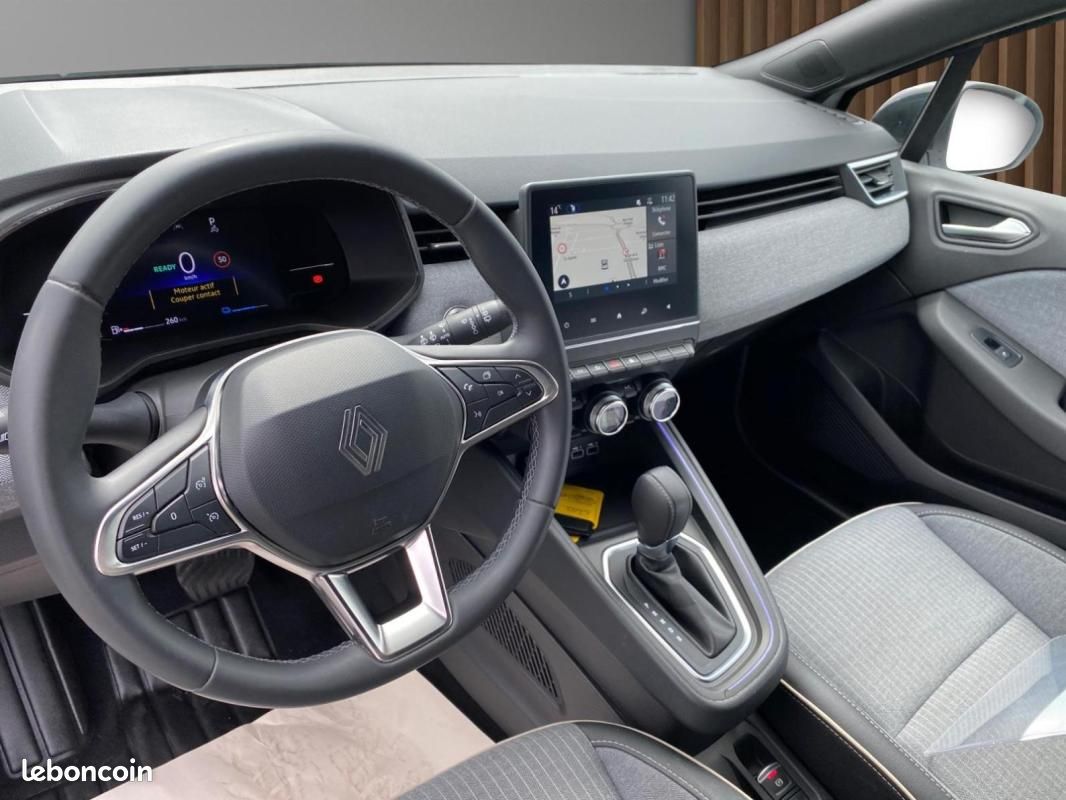 Renault Clio V E-Tech full hybrid 145 ch GSR2 Techno (image 10)
